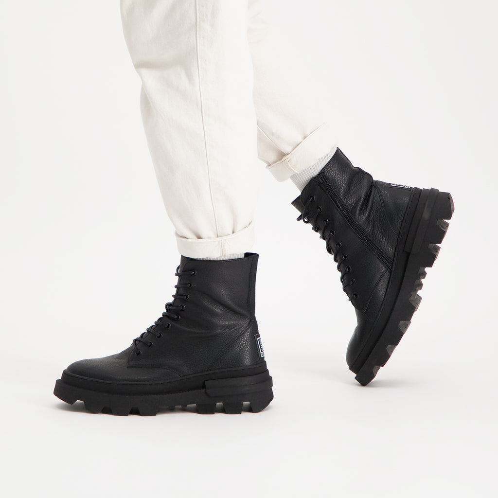 Bas Ankle Boot BLACK LEATHER- Hover Image